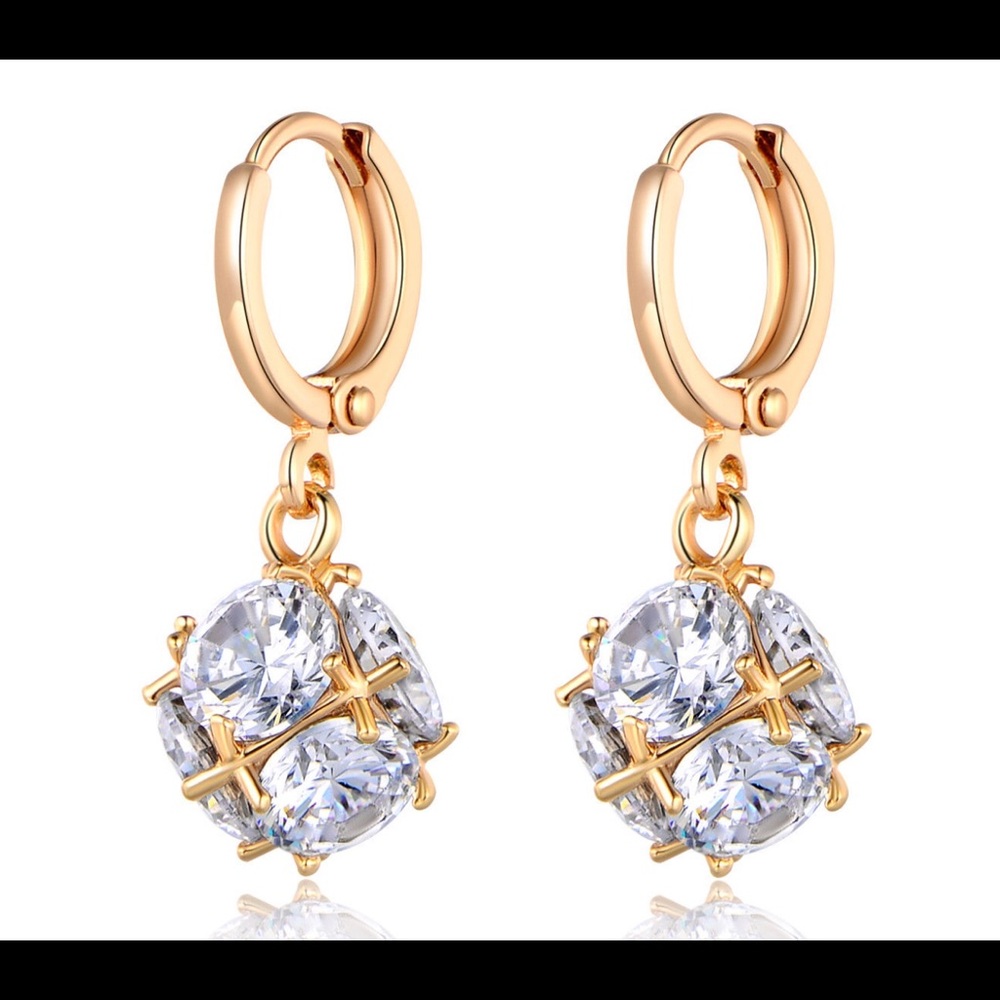 CRYSTAL & GOLD COATED EARRINGS. 1 Left - Picture 2 of 8